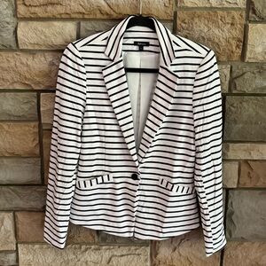 Reitmans striped black & white vest